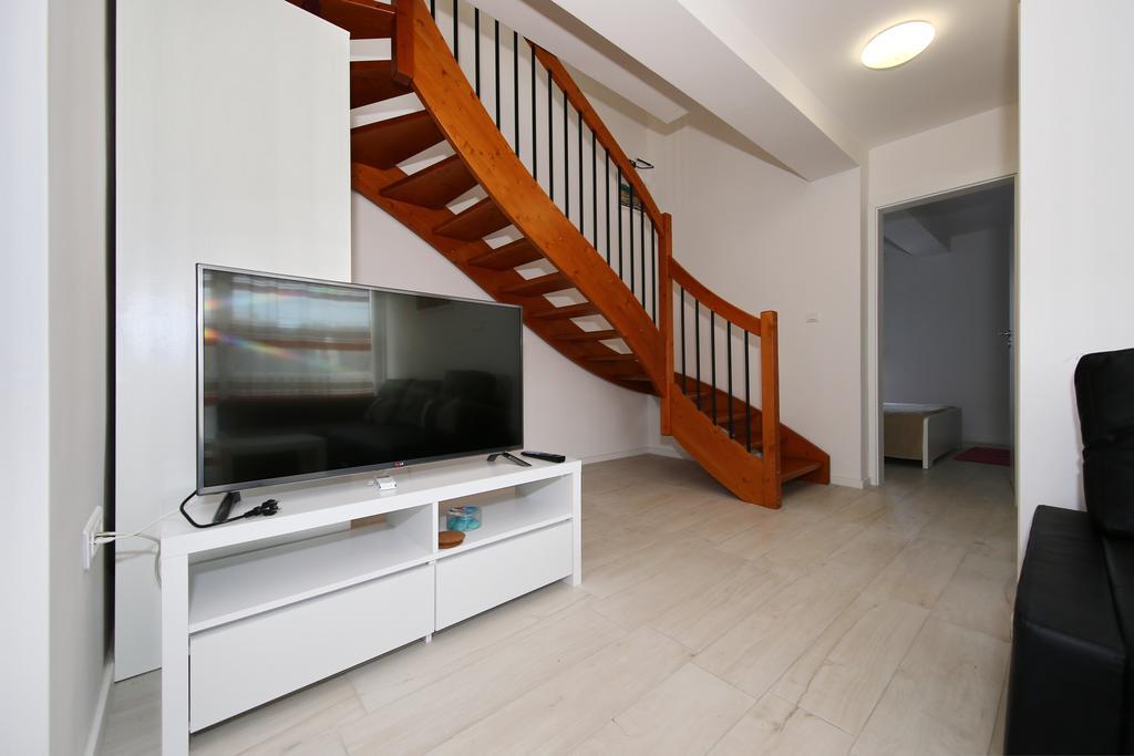 Apartments Matkovic スベティ・フィリップ・イ・ヤコブ エクステリア 写真