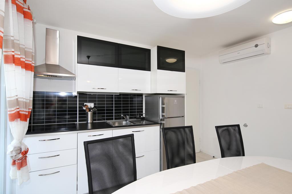 Apartments Matkovic スベティ・フィリップ・イ・ヤコブ エクステリア 写真